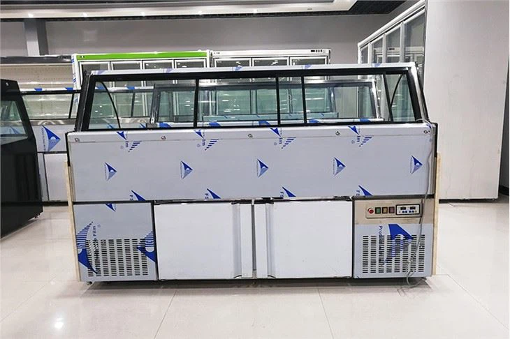 Air Cooling Arc Glass Showcase